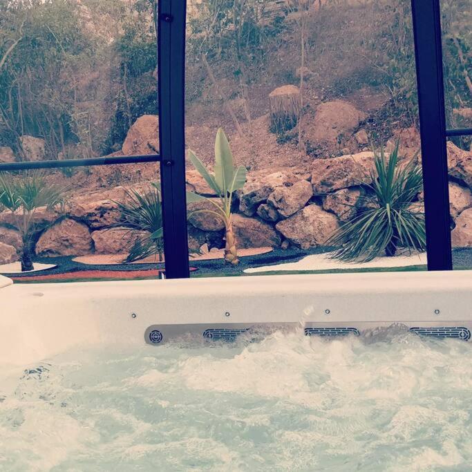 La Bonne Etoile ! Romantique ! Jacuzzi Et Piscine Ferienhaus Marseilles